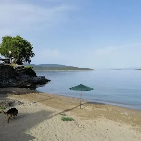 ολόκληρο διαμέρισμα στο κέντρο του μαρμαρίου Marmari (Evia)